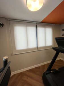 Cortina Rolo Tela Solar 1% 2,00m largura, escolha a altura R$195,00 o m²